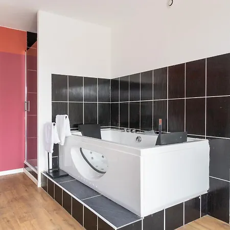 Montesquieu Balneo Netflix Proche Lille Apartment Roubaix